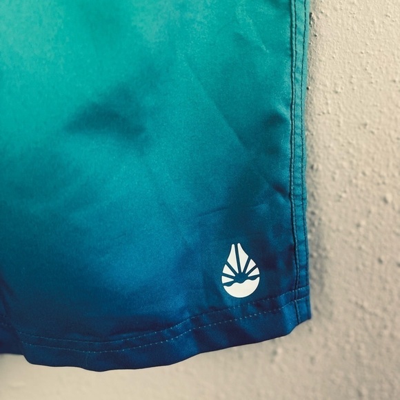 NWT O'rageous Swim Trunks Size‎ Large - Picture 2 of 5